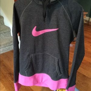 Women’s Nike sweatshirt